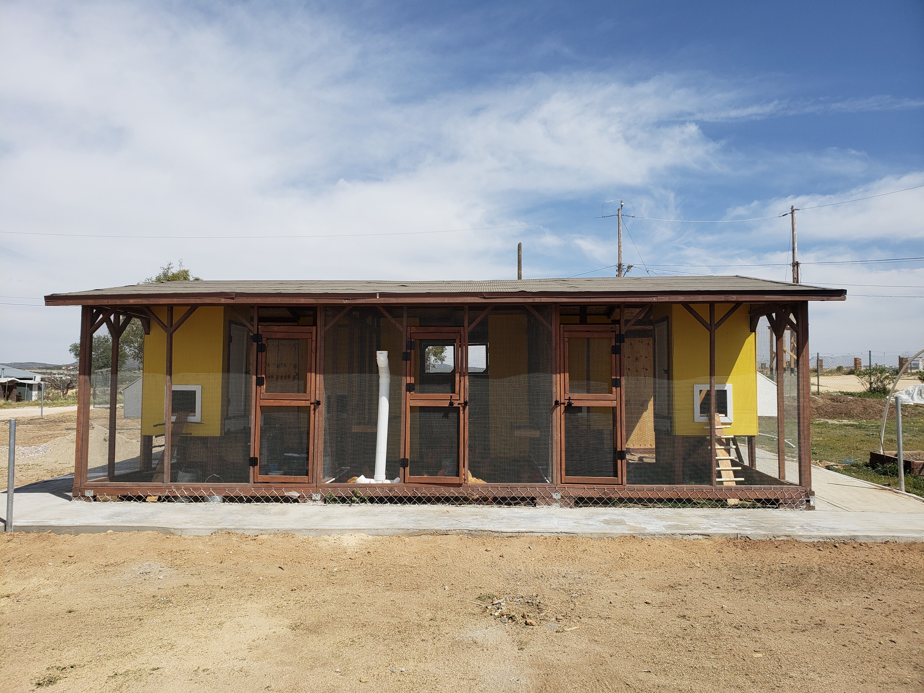 La granja en construcción, abril 2021